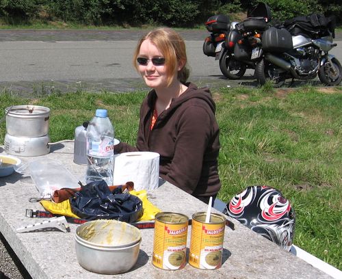 2008-Saksa-liikelounas-moottoritien-varrella.jpg