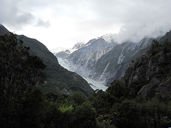 2009-NZ-Etelasaari-Fox-Glacier-edesta.jpg