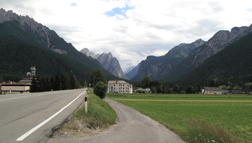 2011-Italia-Cortina-lahestyy.JPG
