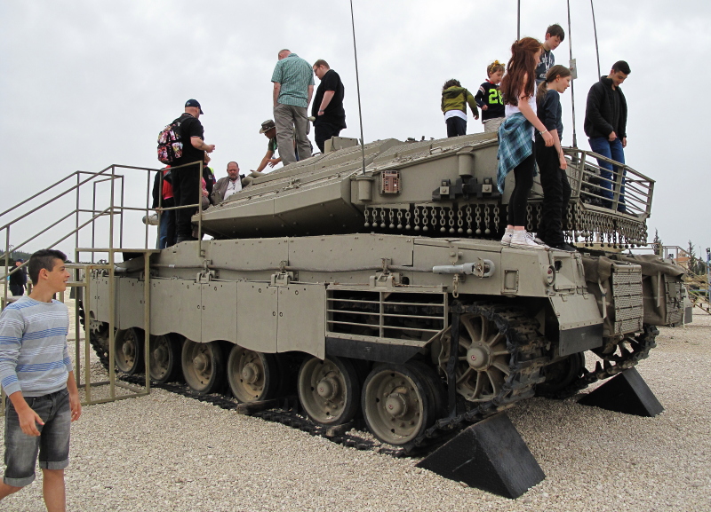 Merkava Mark 4 takasivusta
