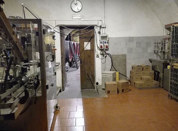 2018-Italia-Sondrio-viinitilaan-tutustuminen-tehdas.jpg