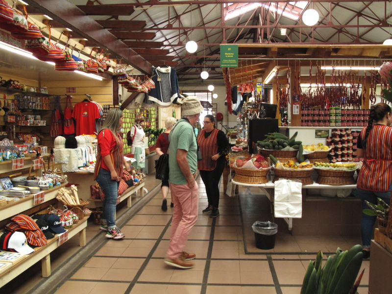 2022-Madeira-Farmers-market2.JPG