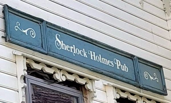 Norja_23_Hellesylt-pub.jpg
