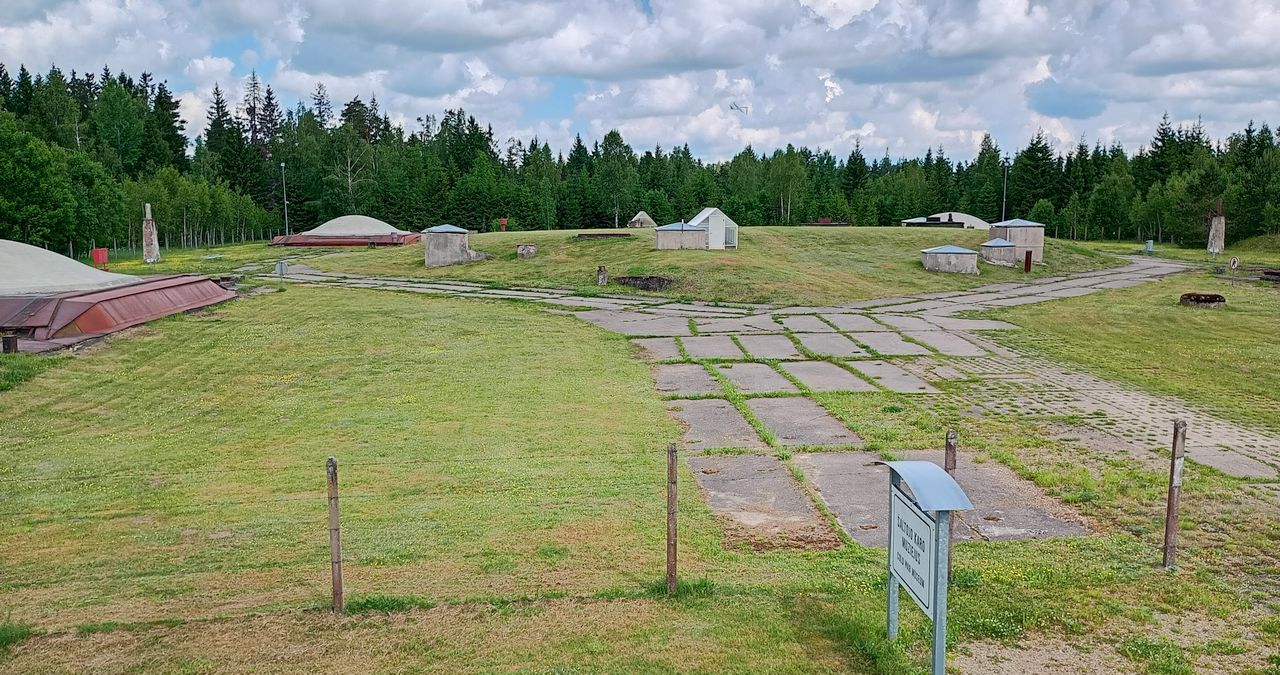 Liettua-Saltojo-karo-muziejus-ohjustukikohta-valokuva.jpg